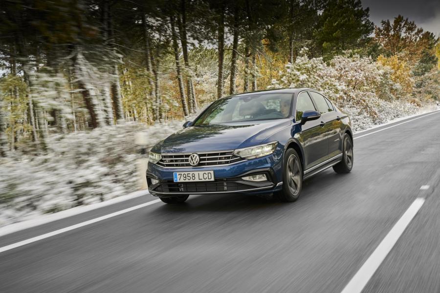  Volkswagen Passat R-Line (B8) 2019 года  (WW) (фото 16 из 24)